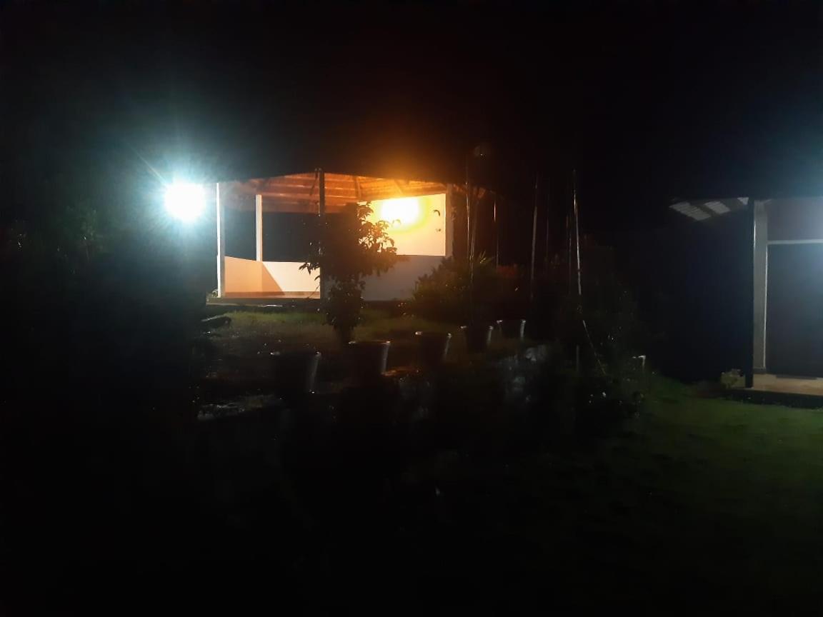 Athena Homestay Somvārpet Exteriör bild